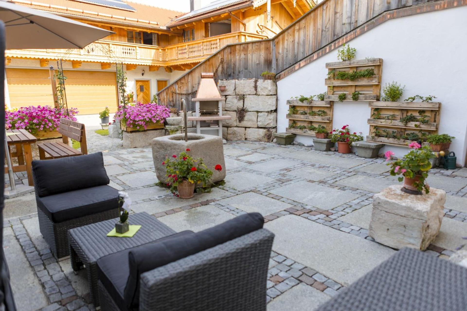 Goellner Hof Apartment Unterwoessen Ngoại thất bức ảnh
